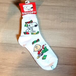 NWT Snoopy and Charlie Brown Christmas Socks